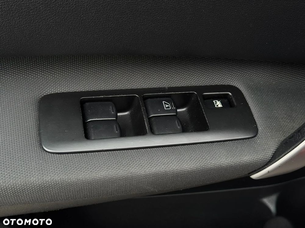 Nissan Qashqai 2.0 I-Way CVT - 28