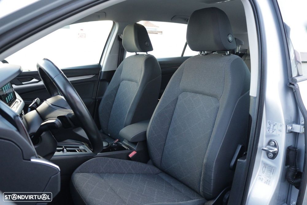VW Golf Variant 2.0 TDi Life DSG - 21