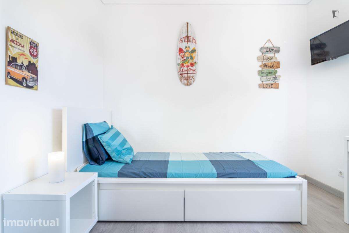 Quarto - localizado em Carcavelos Lisbon - Grande imagem: 3/11