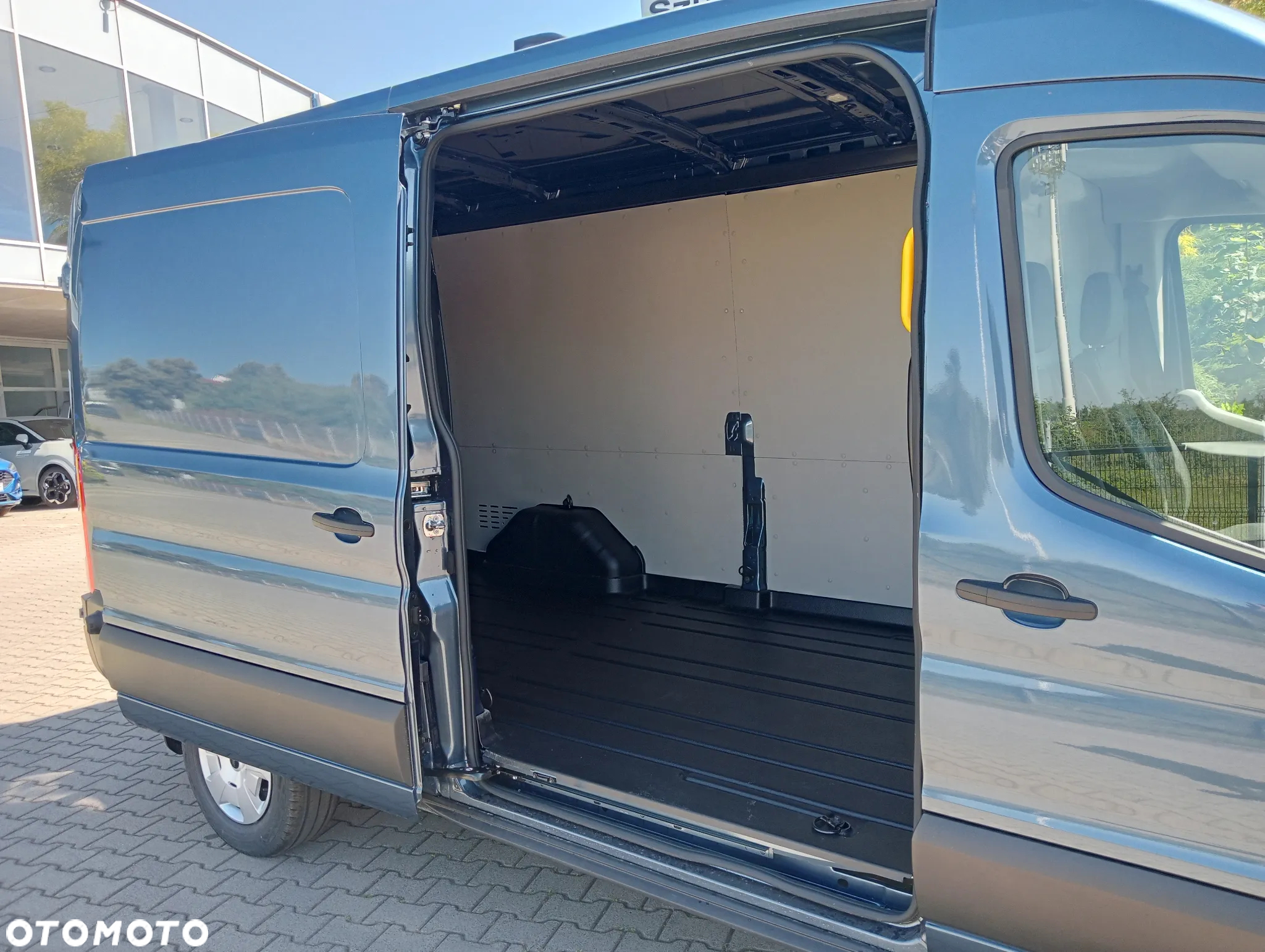 Ford Transit - 9