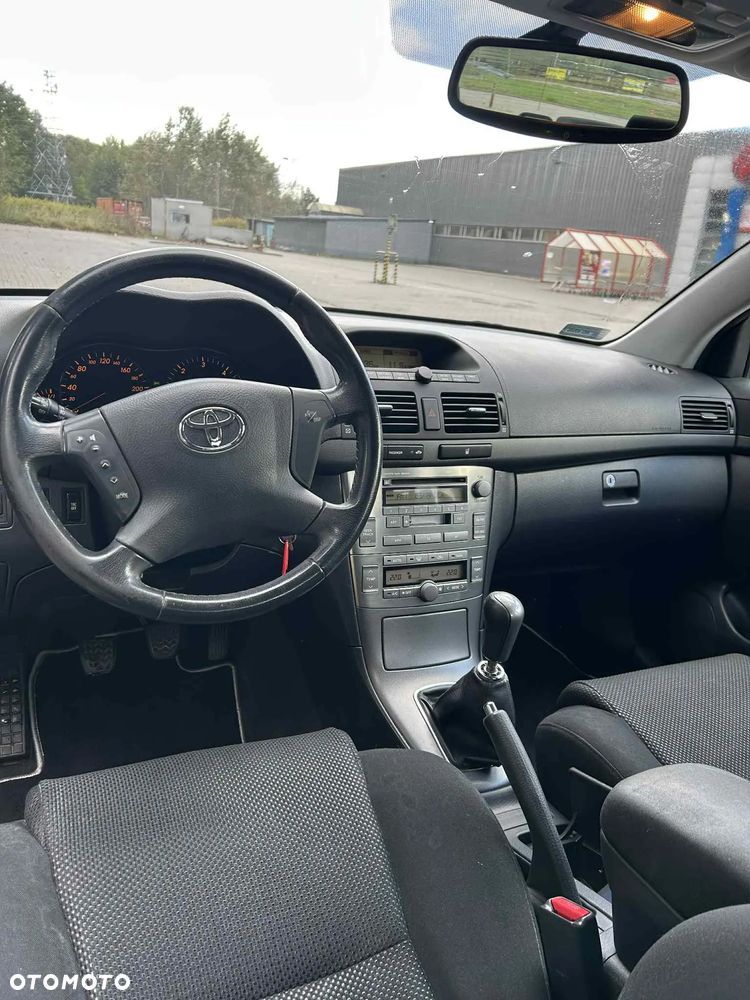 Toyota Avensis 2.0 D-4D Sol - 9
