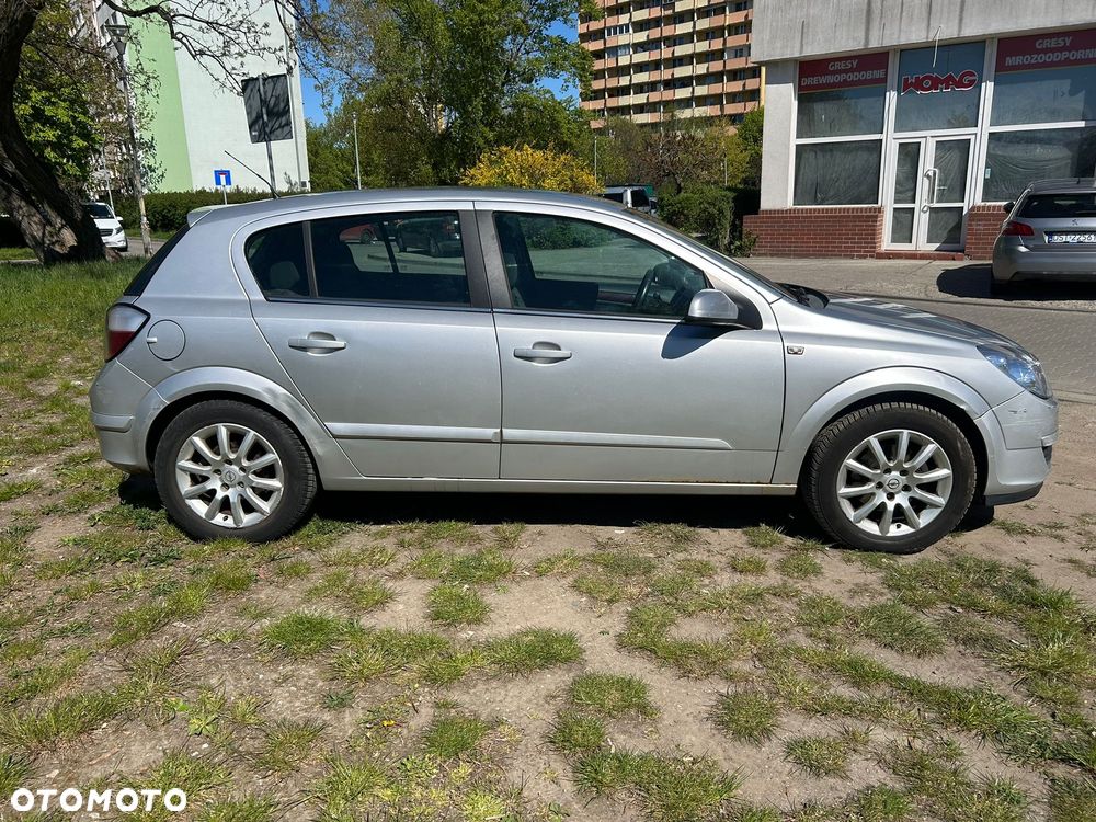 Opel Astra 1.7 CDTI Cosmo - 9