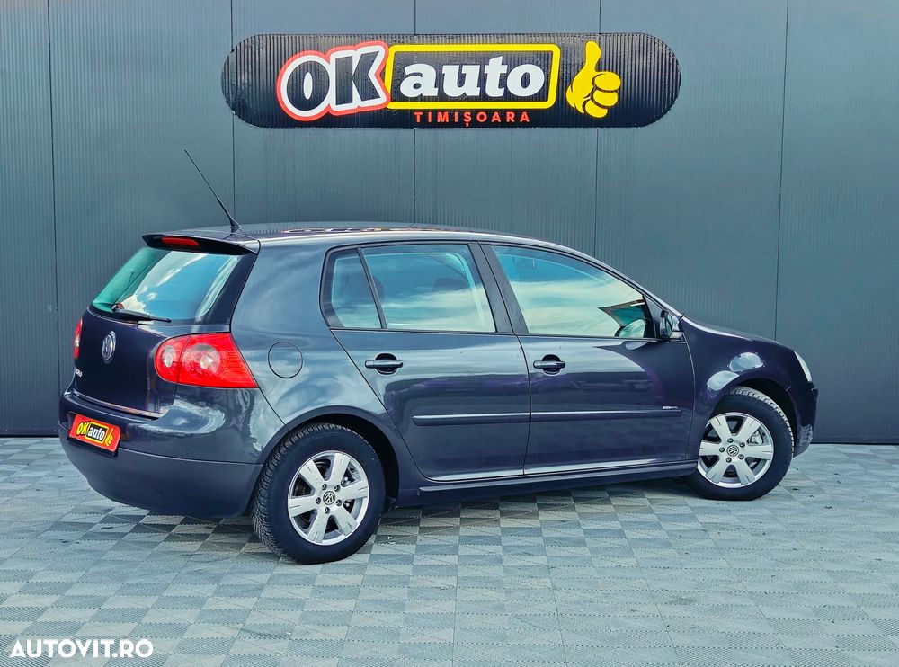 Volkswagen Golf - 5