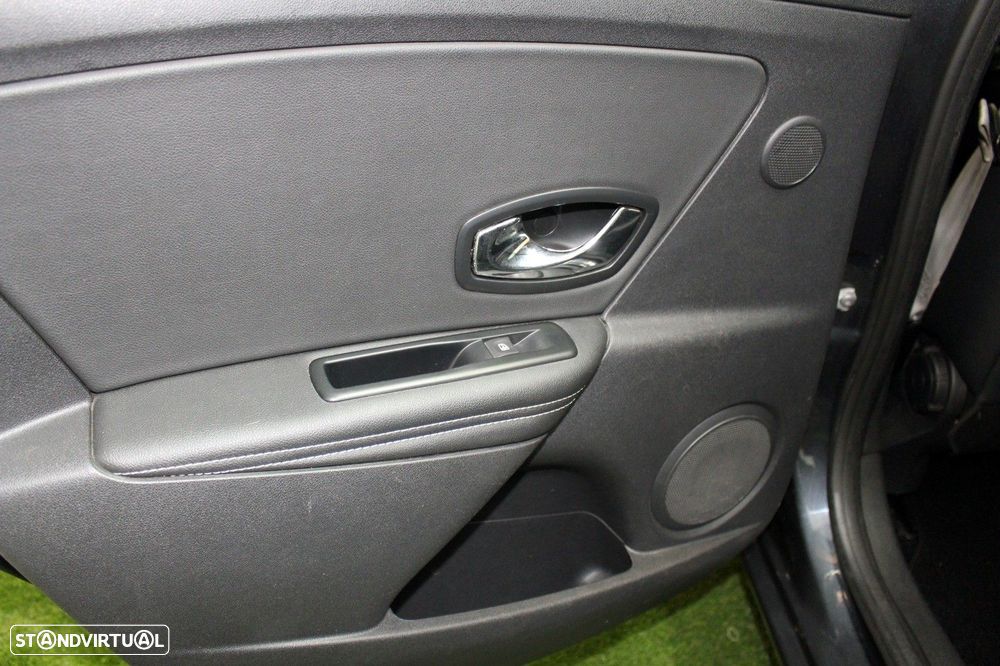 Renault Mégane 1.5 Blue dCi Bose Edition EDC - 44