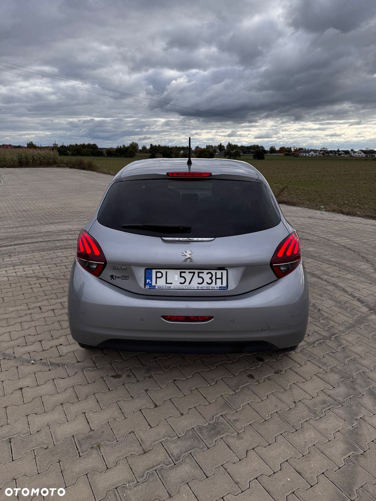 Peugeot 208 PureTech 82 Stop & Start Signature - 23