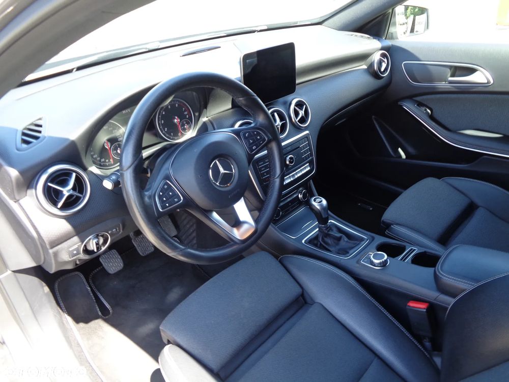 Mercedes-Benz Klasa A 180 BlueEfficiency Edition - 14