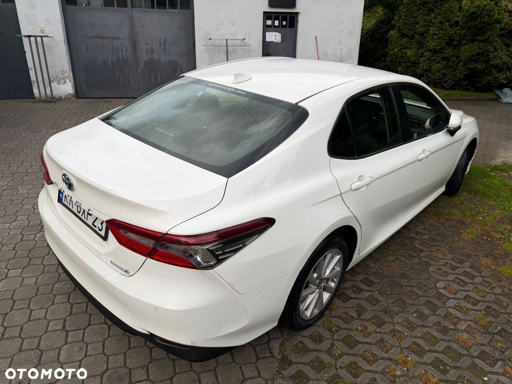 Toyota Camry 2.5 Hybrid Comfort CVT - 3