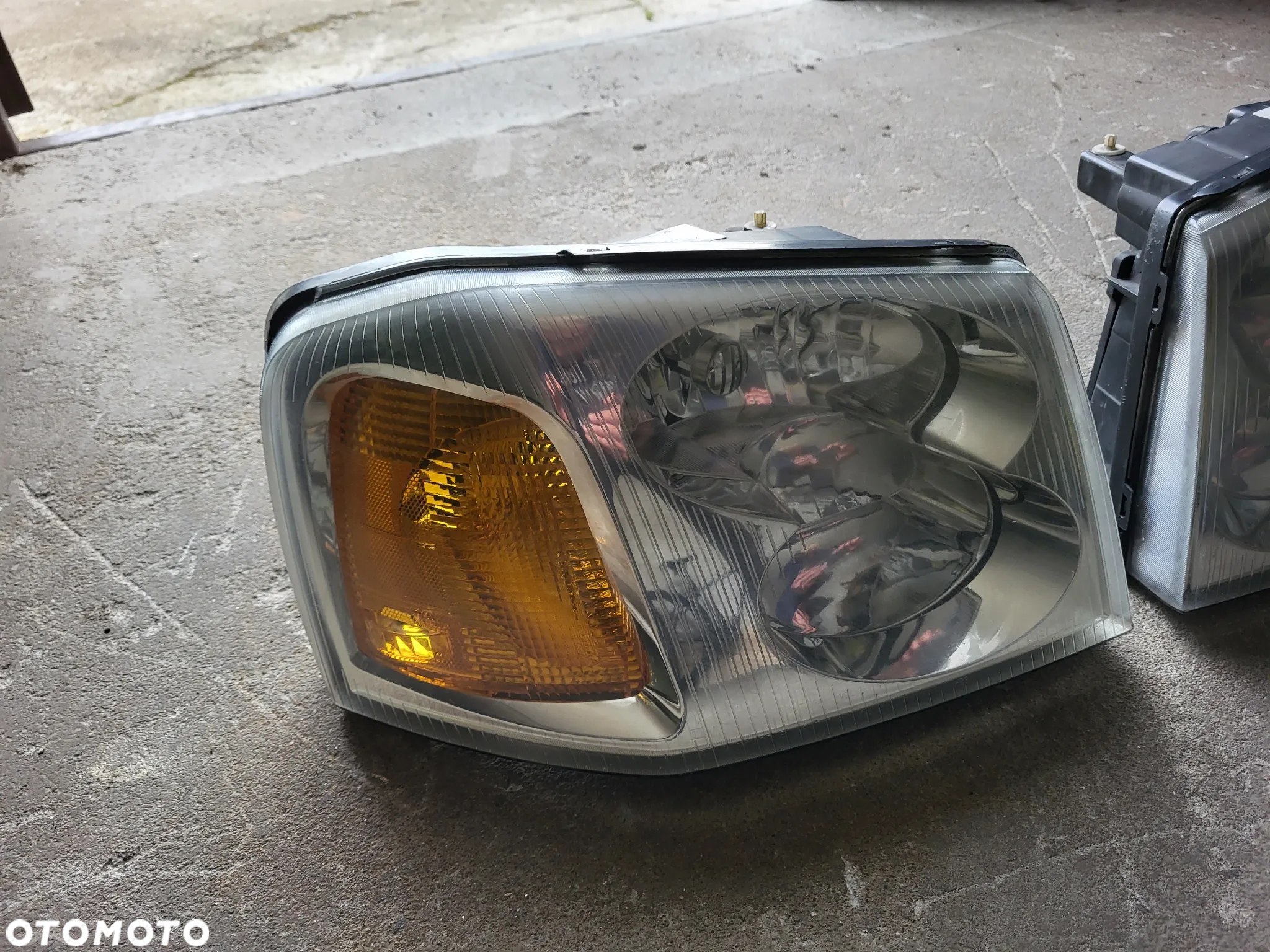 GMC Envoy lampa przód lewa prawa - 2