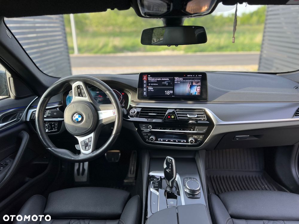 BMW Seria 5 520d MHEV M Sport sport - 6