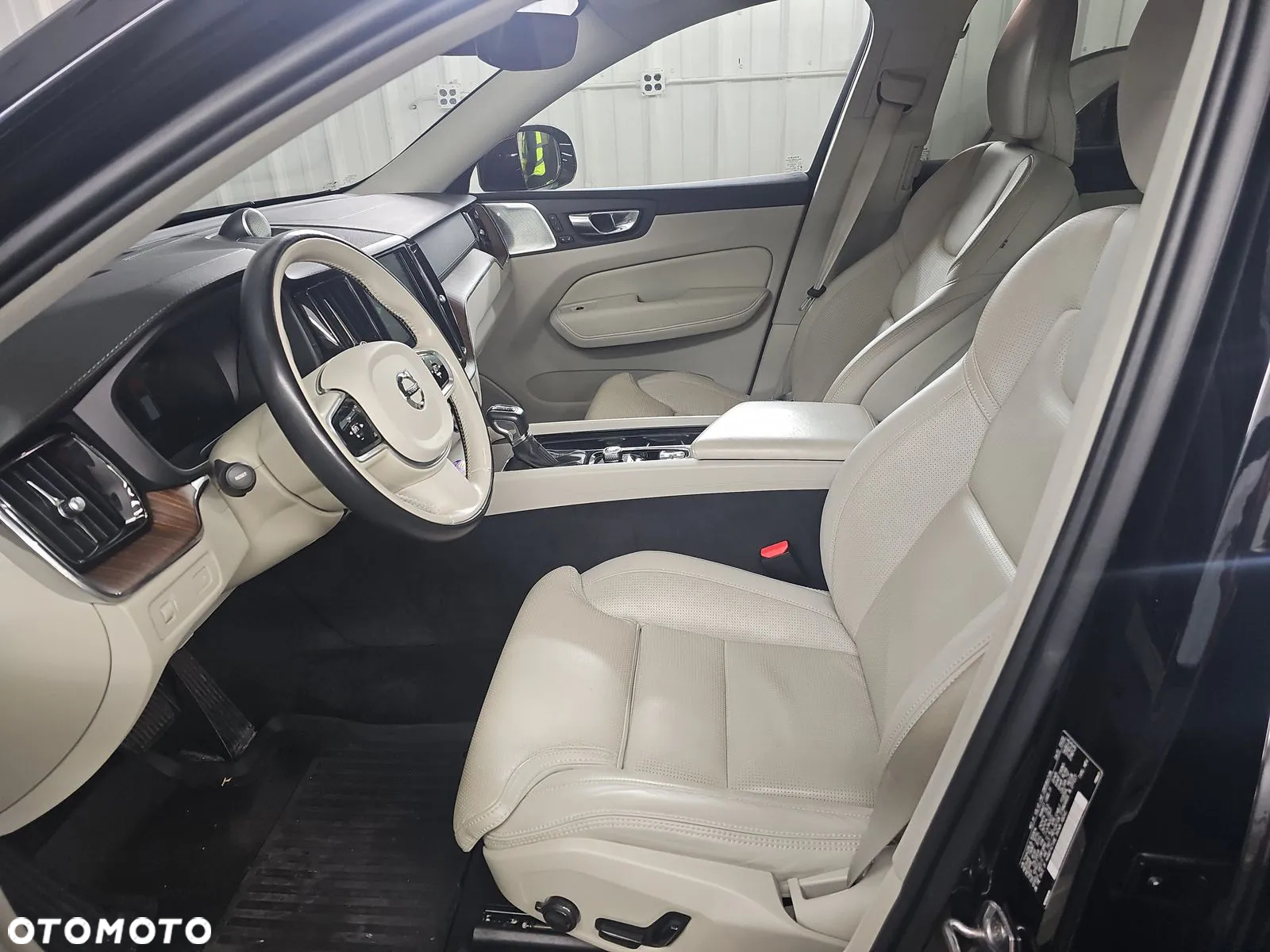 Volvo XC 60 T6 AWD Inscription - 8