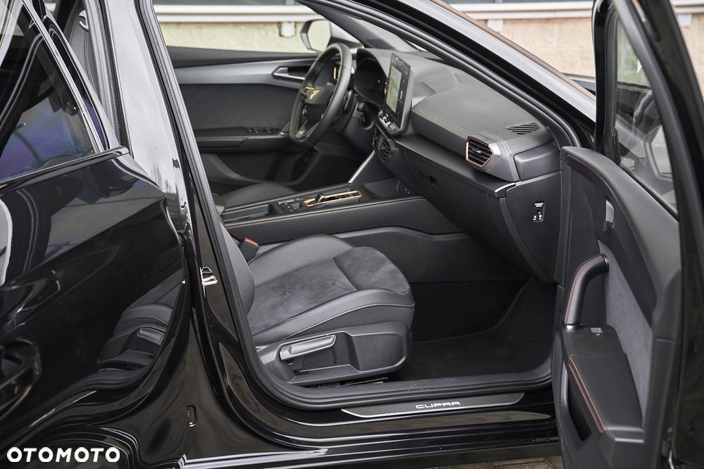 Cupra Leon Sportstourer 2.0 TSI 4Drive DSG VZ - 22