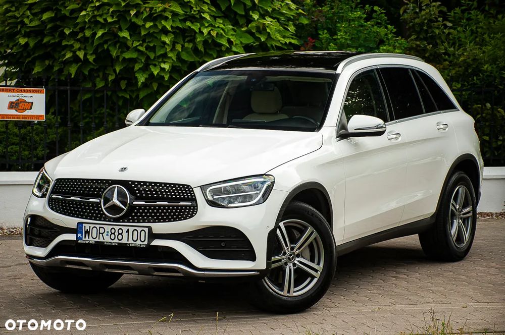 Mercedes-Benz GLC 300 4Matic 9G-TRONIC AMG Line - 1