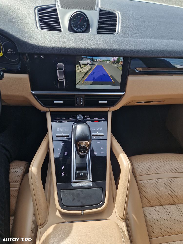 Porsche Cayenne S - 6