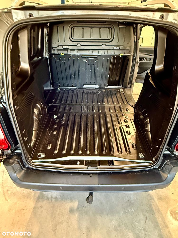 Toyota Proace City - 16