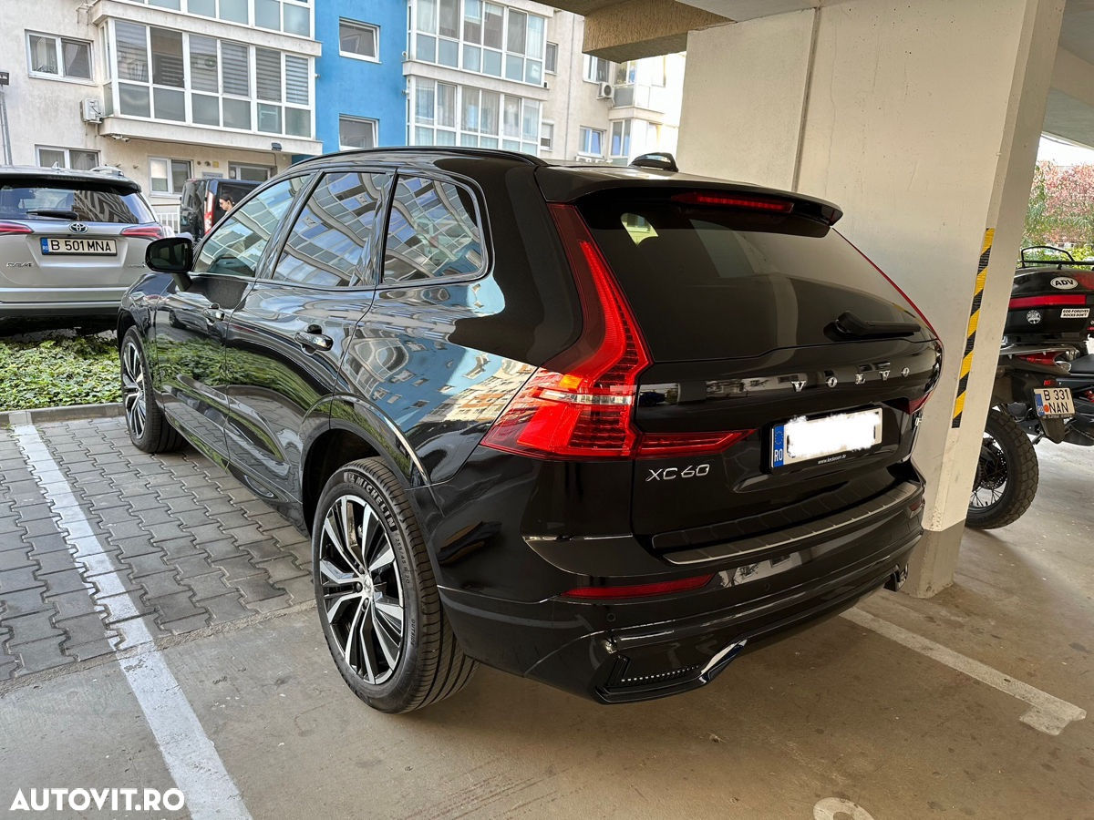 Volvo XC 60 B4 MHEV AT AWD Plus Dark - 2
