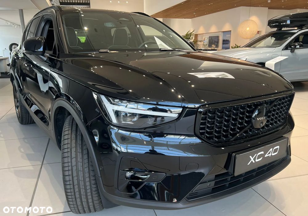 Volvo XC 40 B4 B DKG Ultra Black Edition - 27