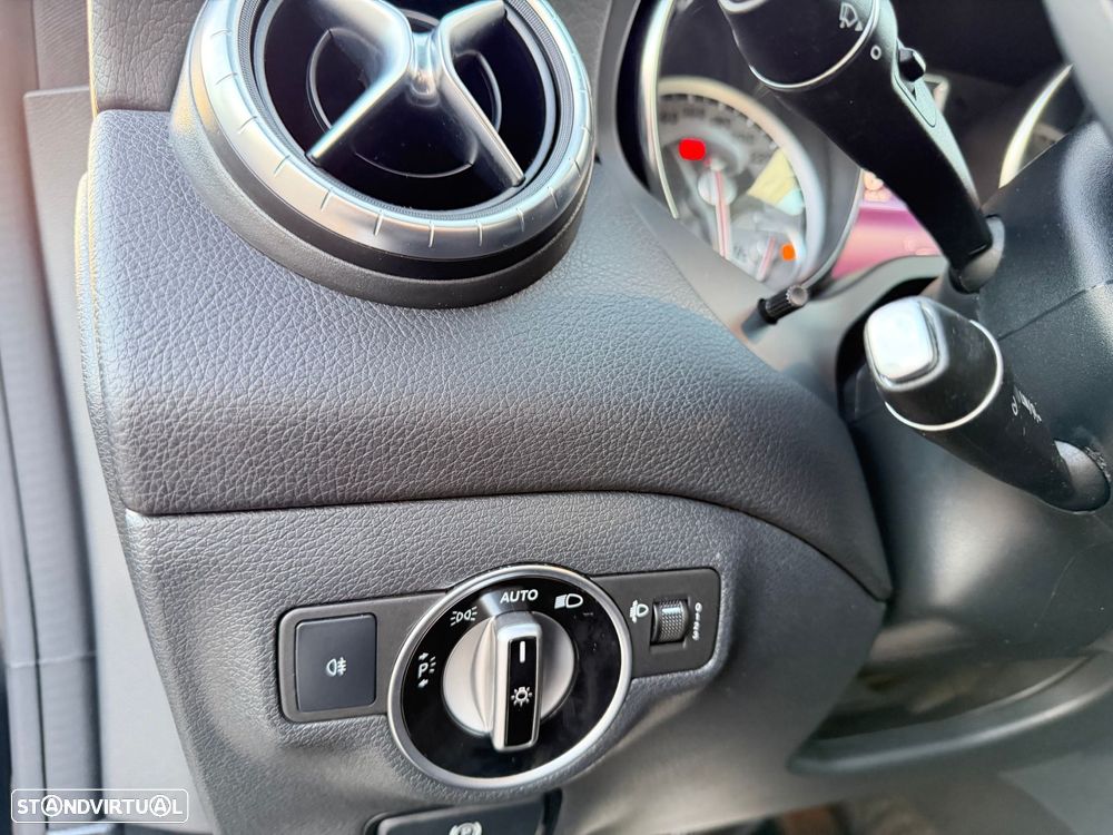 Mercedes-Benz CLA 200 - 21