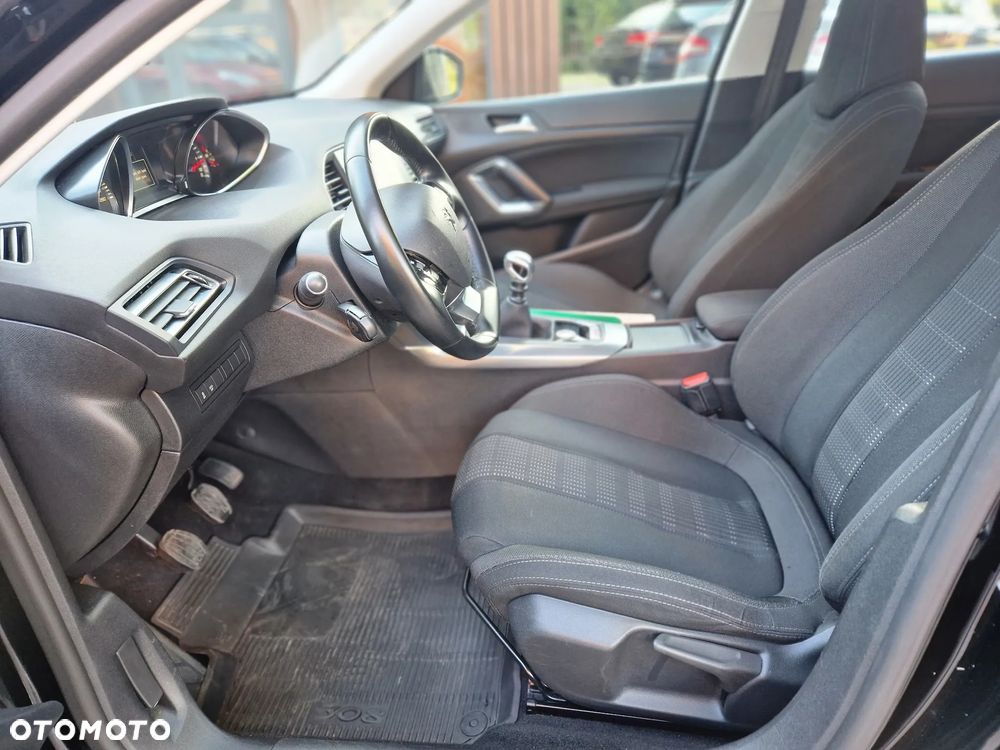 Peugeot 308 SW 1.6 BlueHDi Allure S&S - 21