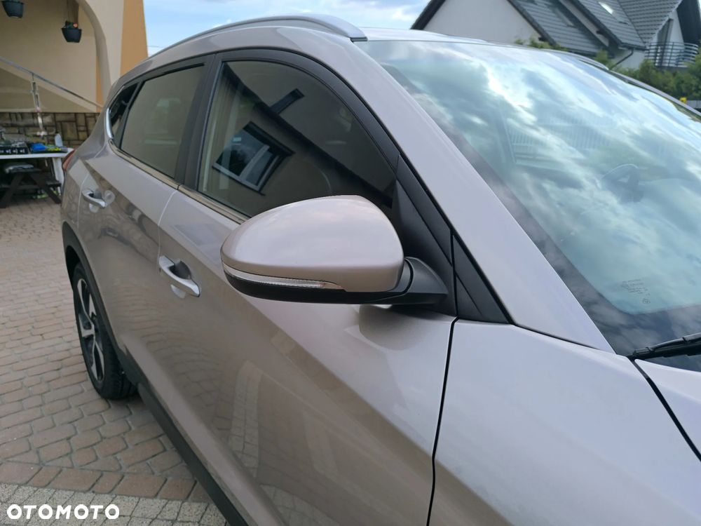 Hyundai Tucson 1.7 CRDI BlueDrive Style 2WD - 7