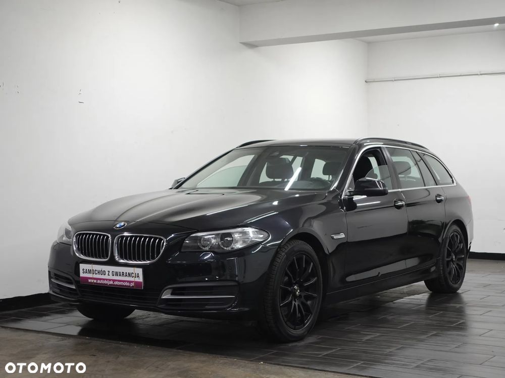 BMW Seria 5 525d xDrive Sport-Aut Modern Line - 1
