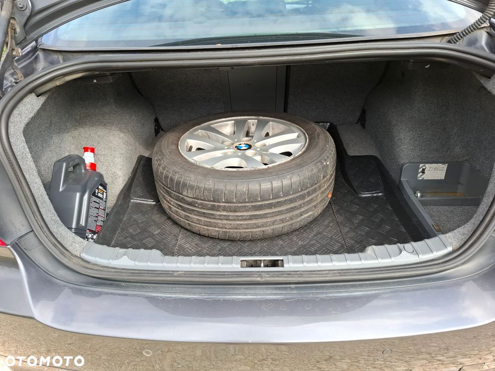 BMW Seria 3 318d - 5