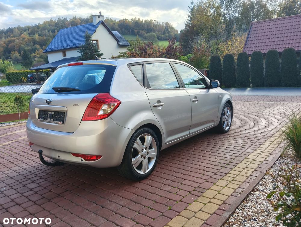 Kia Ceed Cee'd 1.4 Comfort + - 5