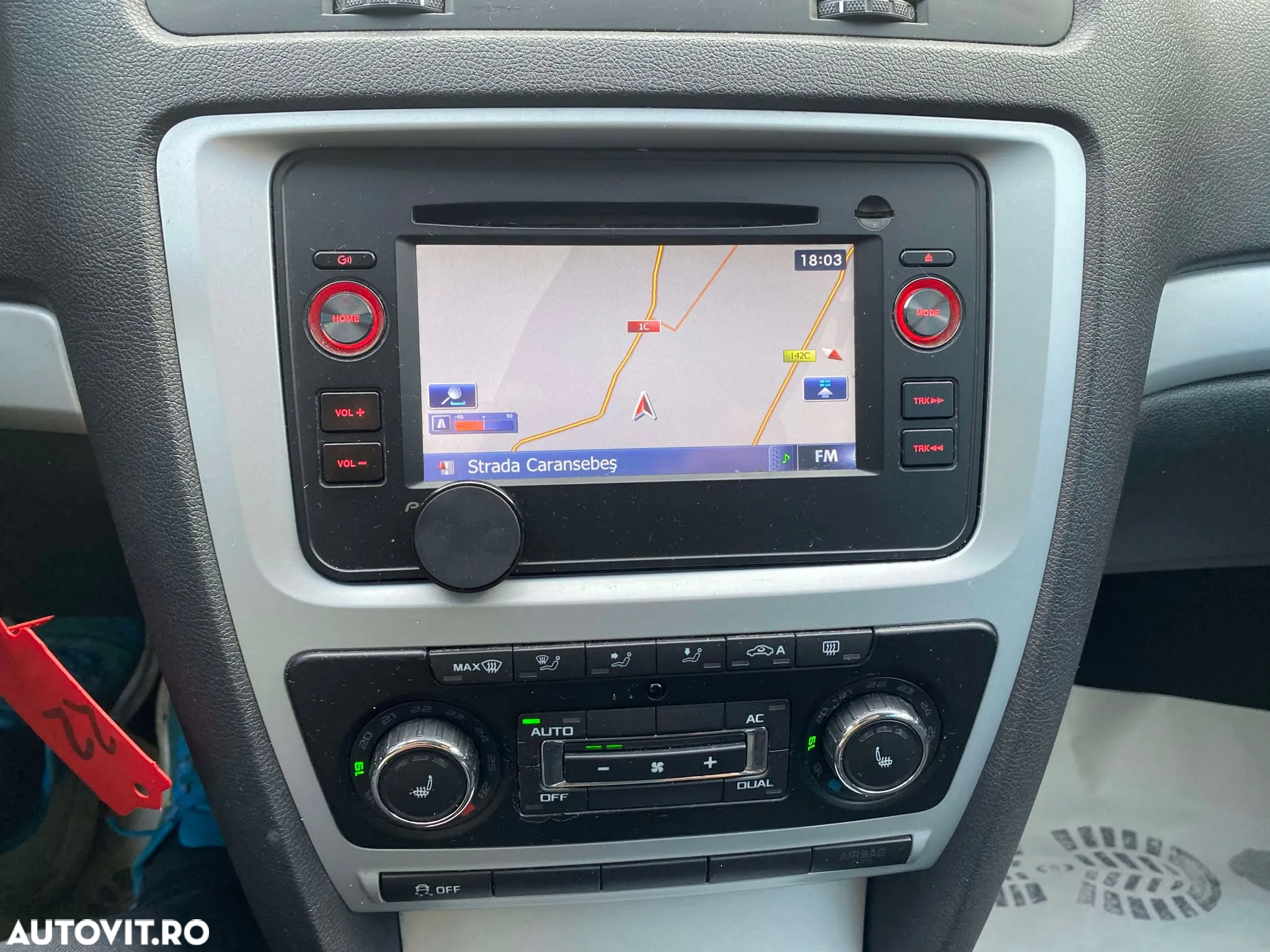 Skoda Octavia Combi 1.2 TSI FAMILY - 9