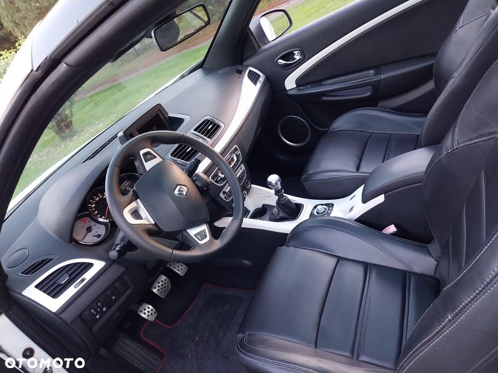 Renault Megane 1.5 dCi Energy Bose EU6 - 10