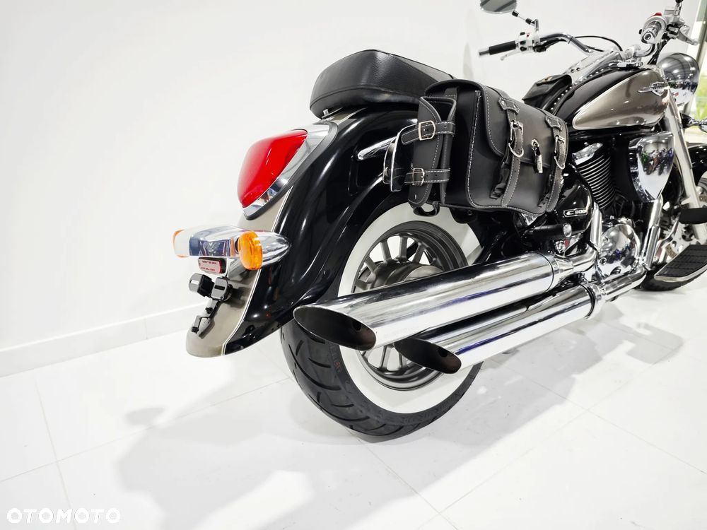 Suzuki Intruder - 7
