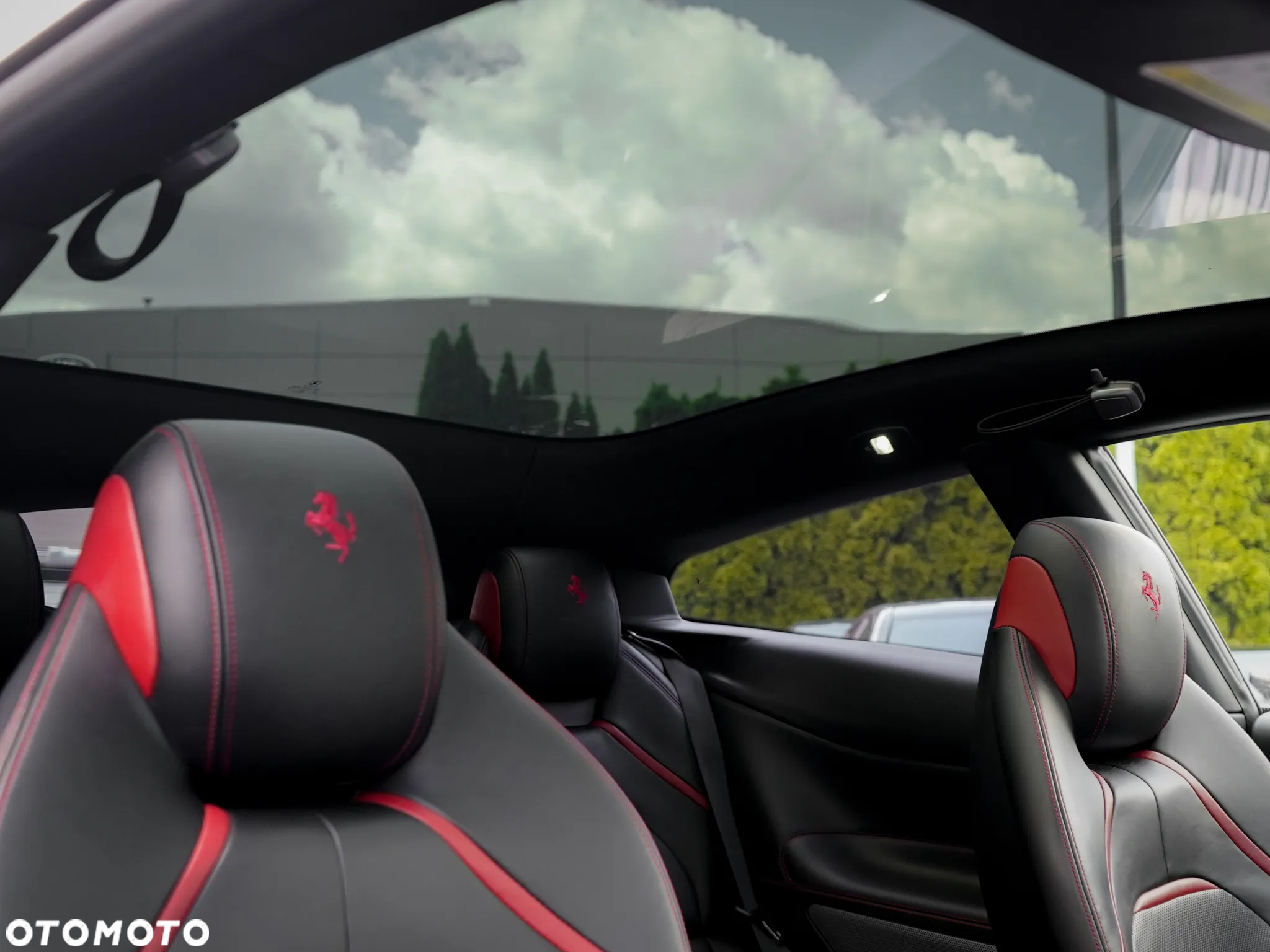 Ferrari GTC4Lusso - 19