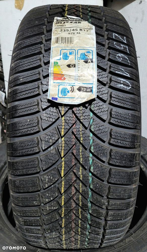 1x Bridgestone Blizzak LM005 235/45R17 97V XL Z561A - 2