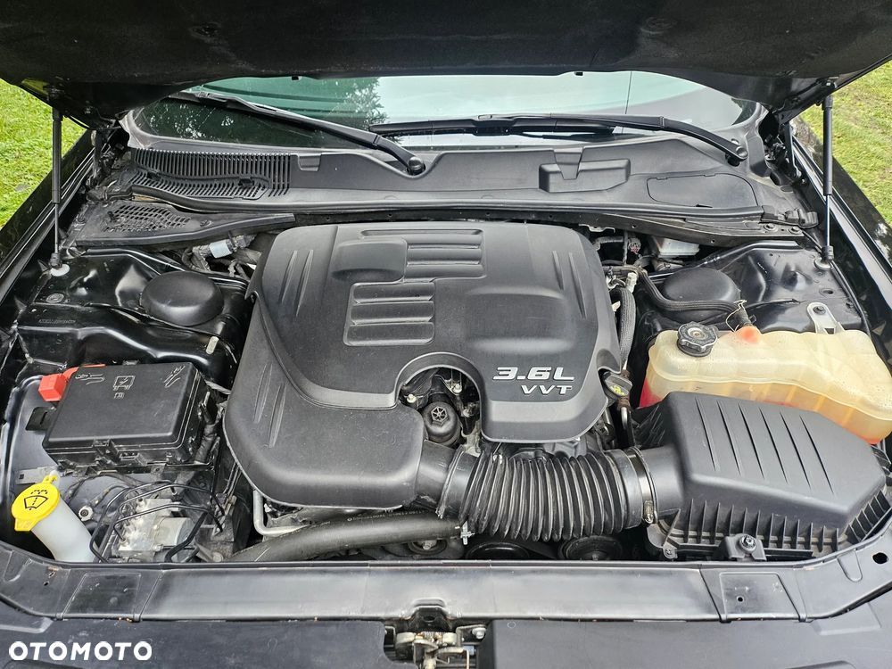 Dodge Challenger - 11