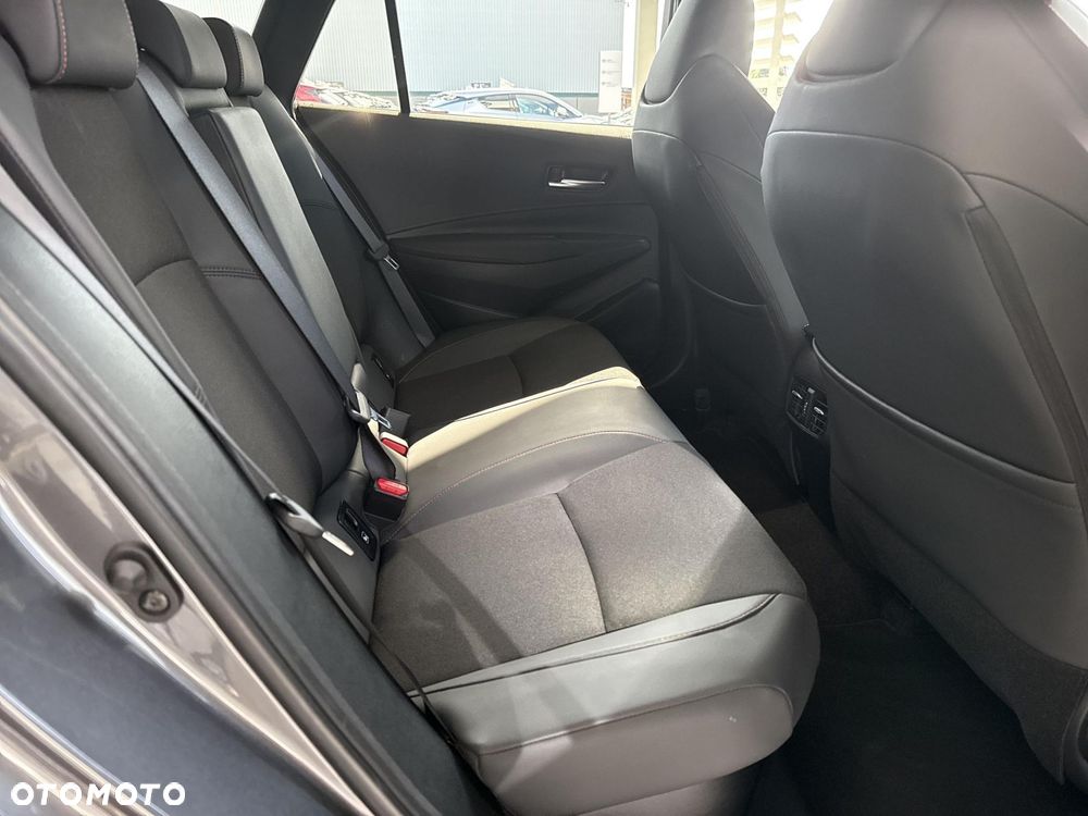 Toyota Corolla 2.0 Hybrid GR Sport Dynamic - 10