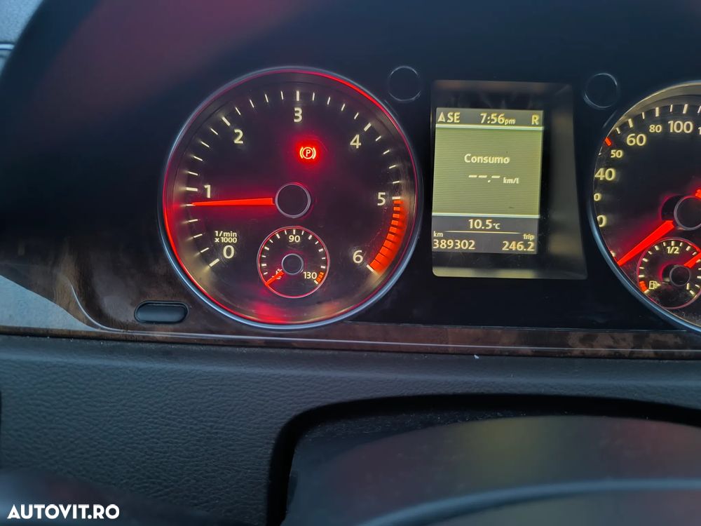 Volkswagen Passat 2.0 TDI Comfortline DPF DSG - 12