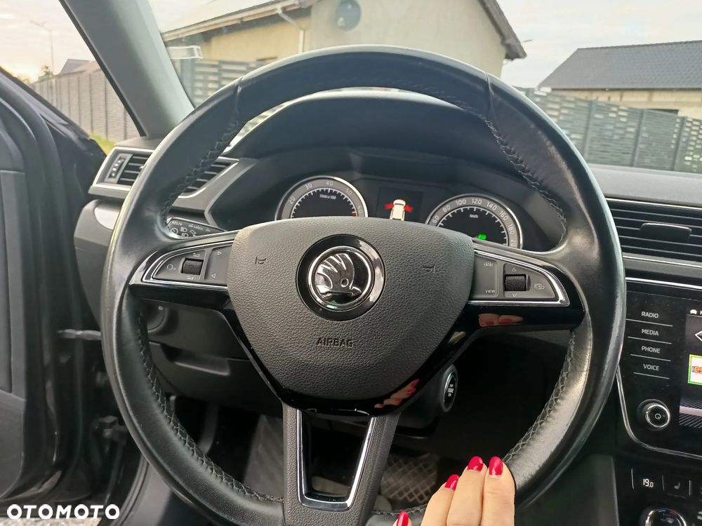 Skoda Superb 2.0 TSI Active DSG - 8