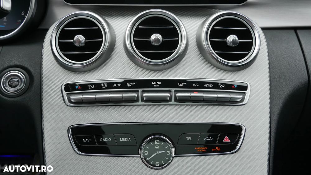 Mercedes-Benz C 300 d 4Matic 9G-TRONIC AMG Line - 24