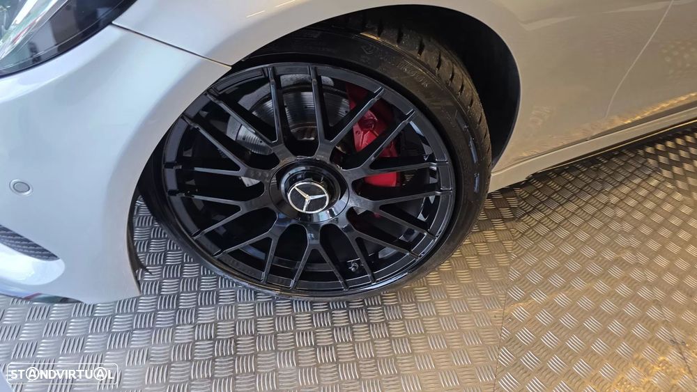 Mercedes-Benz C 220 d 9G-TRONIC Night Edition - 35