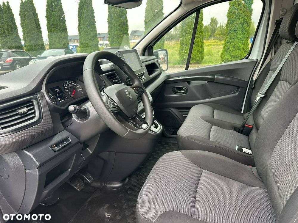 Renault Trafic - 16