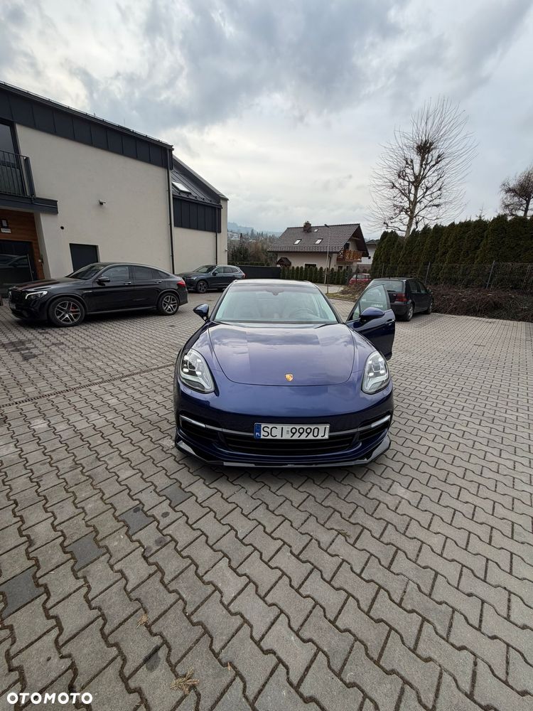 Porsche Panamera 4S - 3