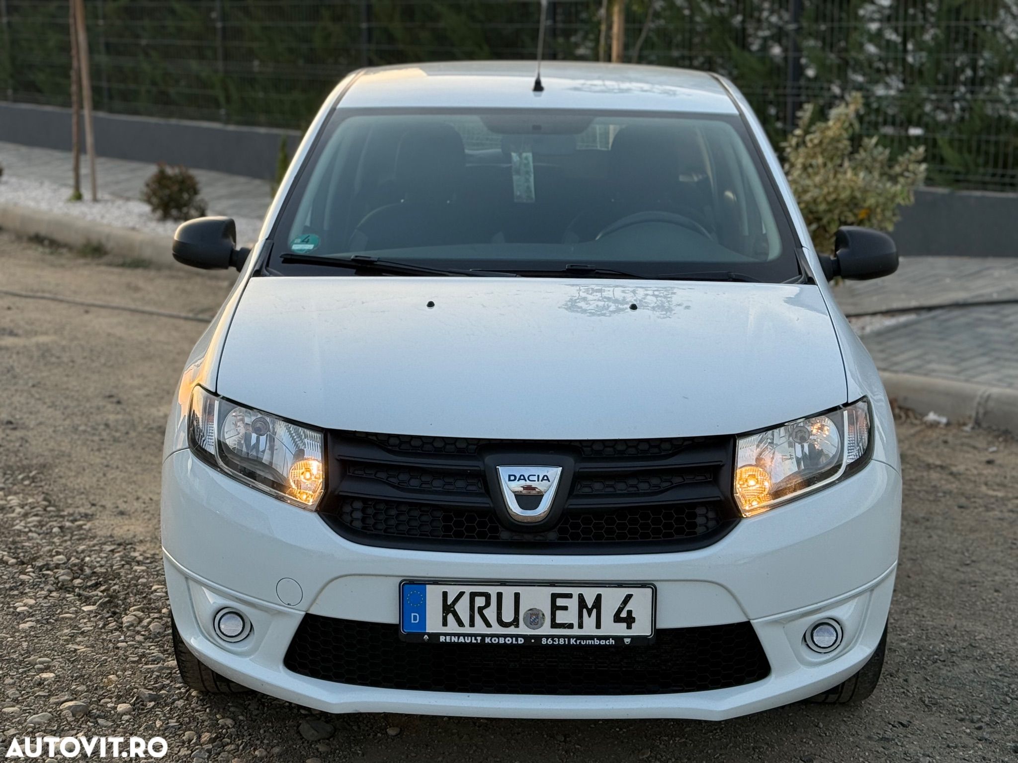 Dacia Sandero 1.2 75CP Ambiance - 1