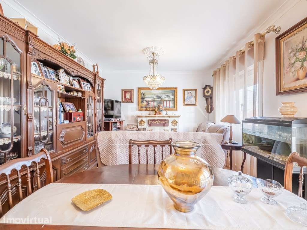 Apartamento T2 na Baixa da Banheira junto à estação- Excelente Loca... - Grande imagem: 5/39