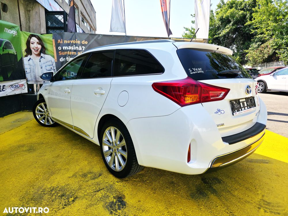 Toyota Auris 1.8 L VVT-i Hybrid Sol - 8