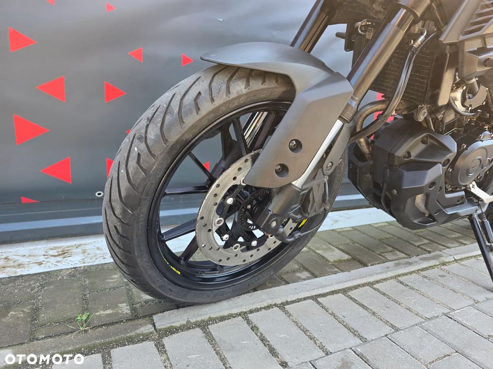Yamaha MT - 13