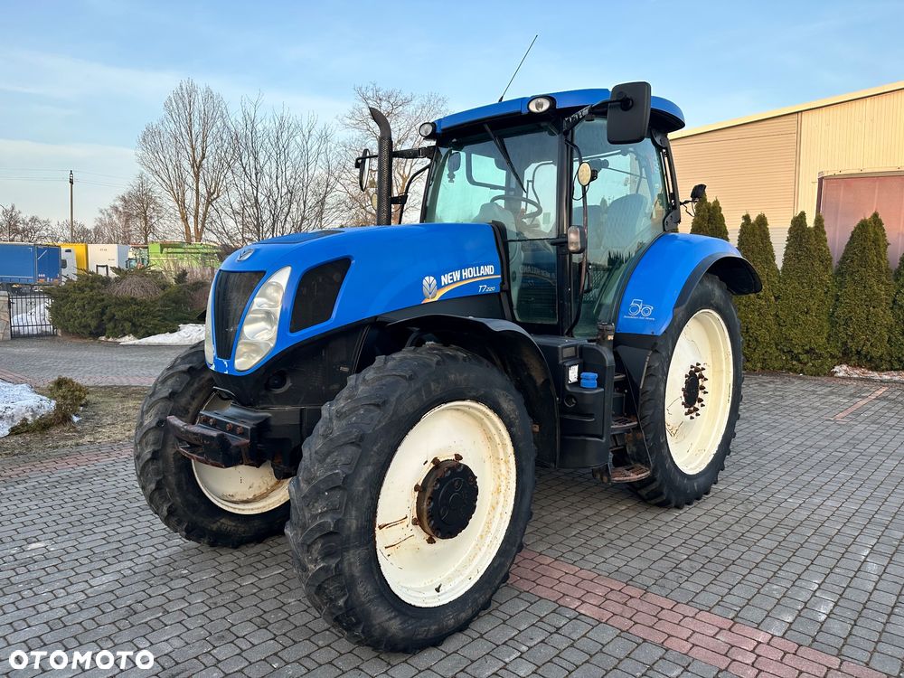 New Holland T7.220 * PowerCommand * PowerShift * - 8