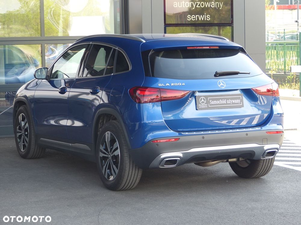Mercedes-Benz GLA 200 d Progressive 8G-DCT - 7