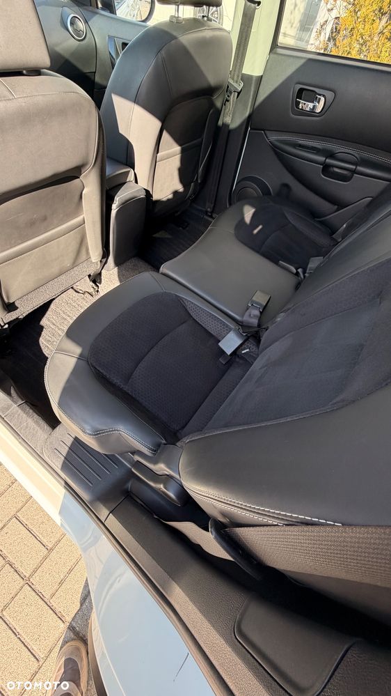 Nissan Qashqai+2 1.6 360 - 22