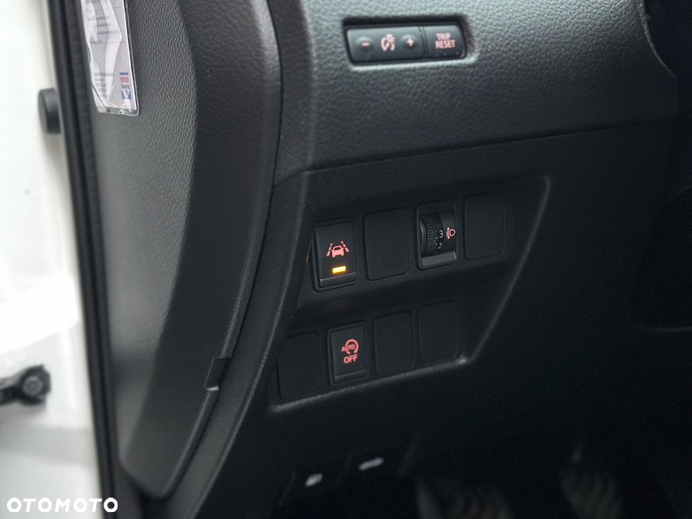 Nissan Qashqai 1.2 DIG-T N-Connecta EU6 - 19