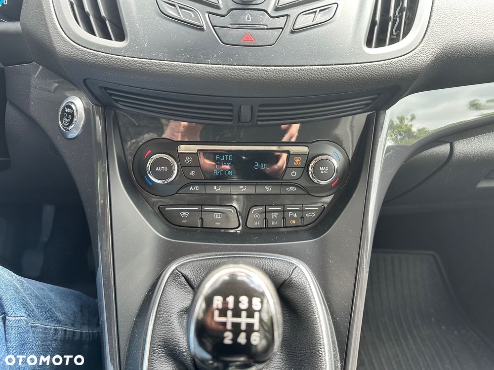 Ford Kuga - 13
