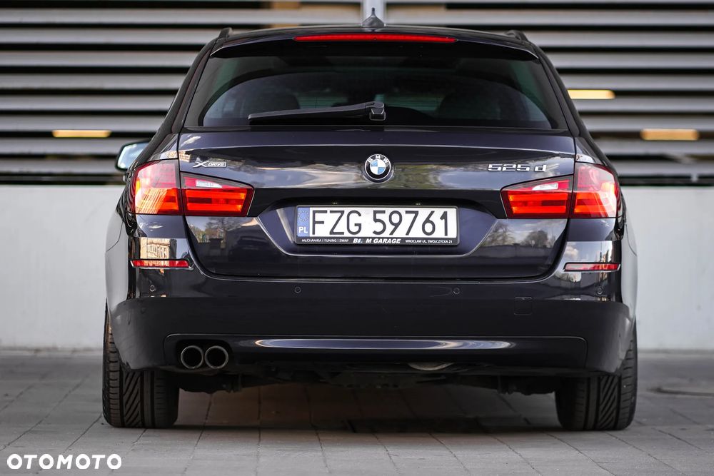 BMW Seria 5 525d xDrive Luxury Line - 12