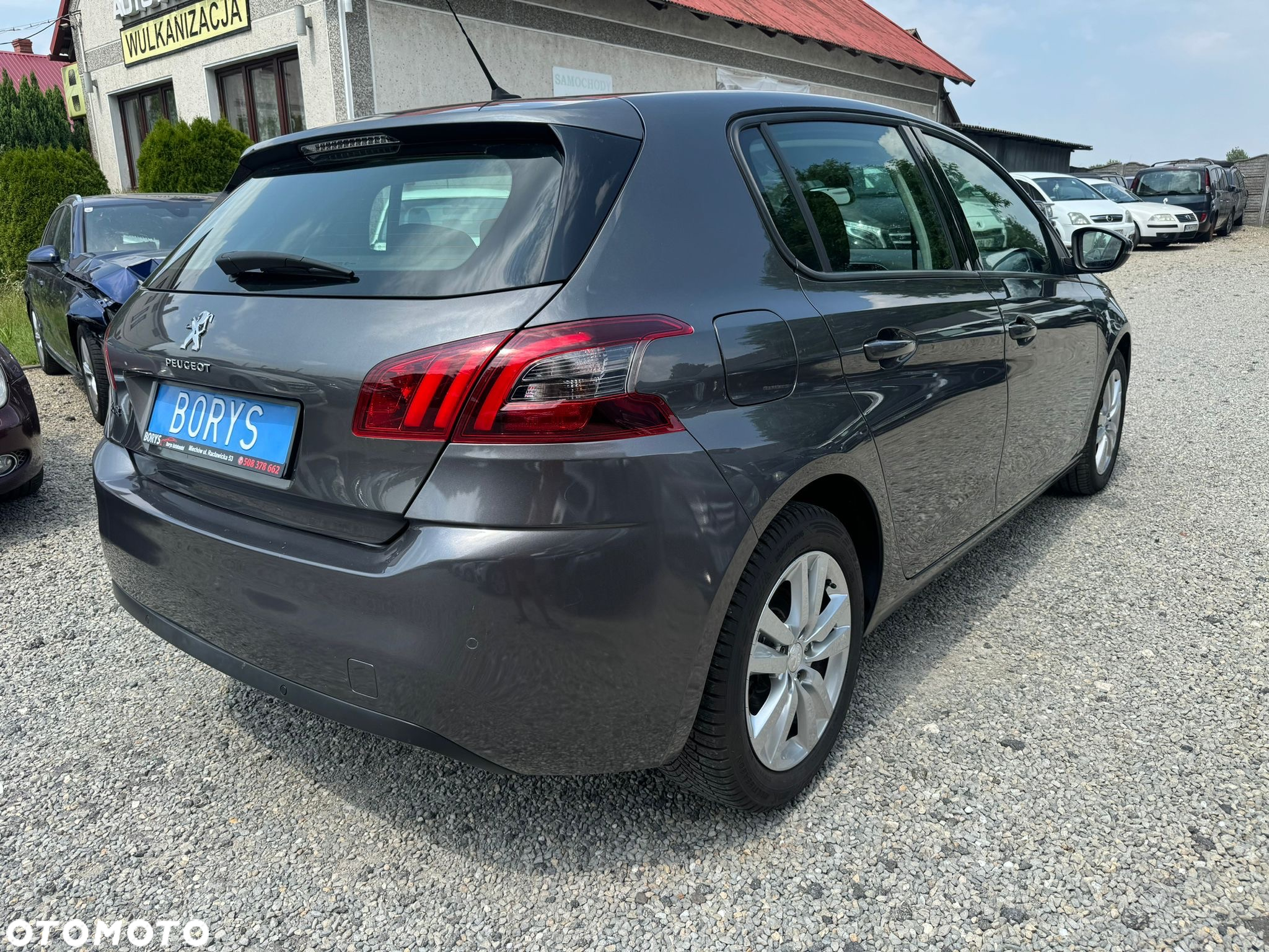 Peugeot 308 - 8